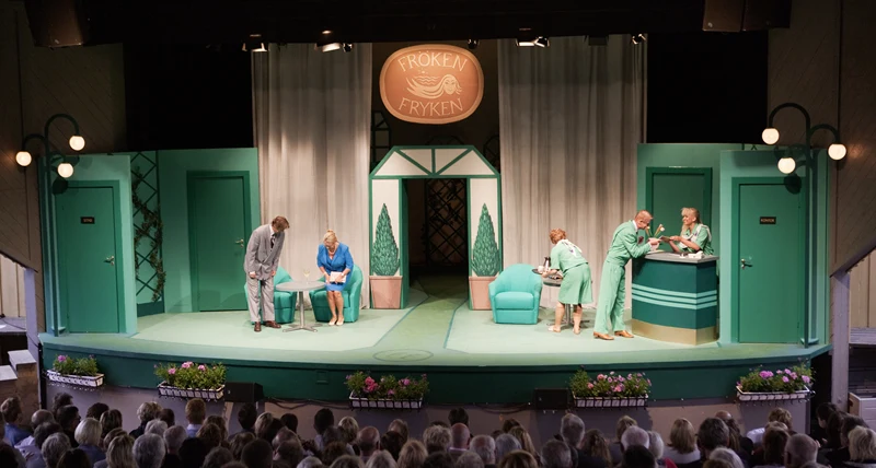 Teaterföreställning på scen