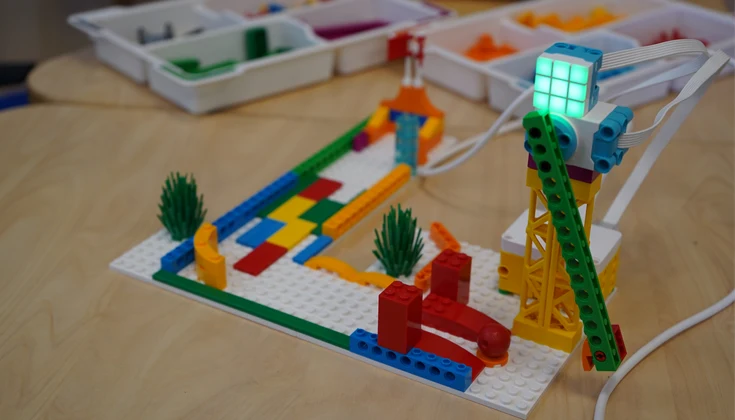 Legobygge med programmering