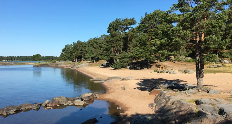 Skutberget. Stora badstranden.