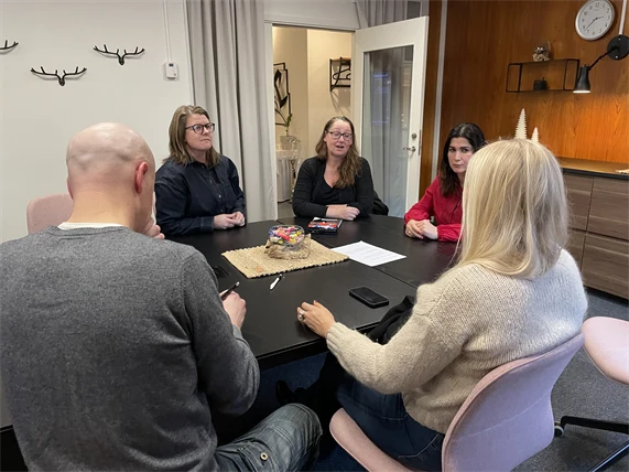 {"X":0.2425,"Y":0.0,"Width":0.75,"Height":1.0}