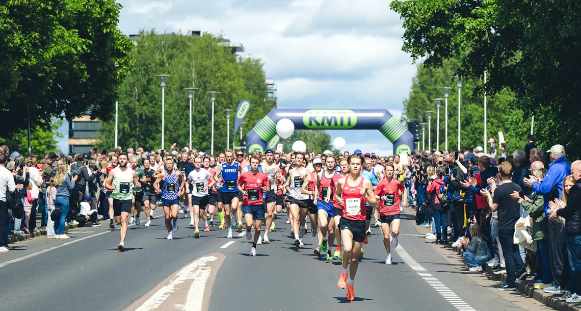 Människor som springer