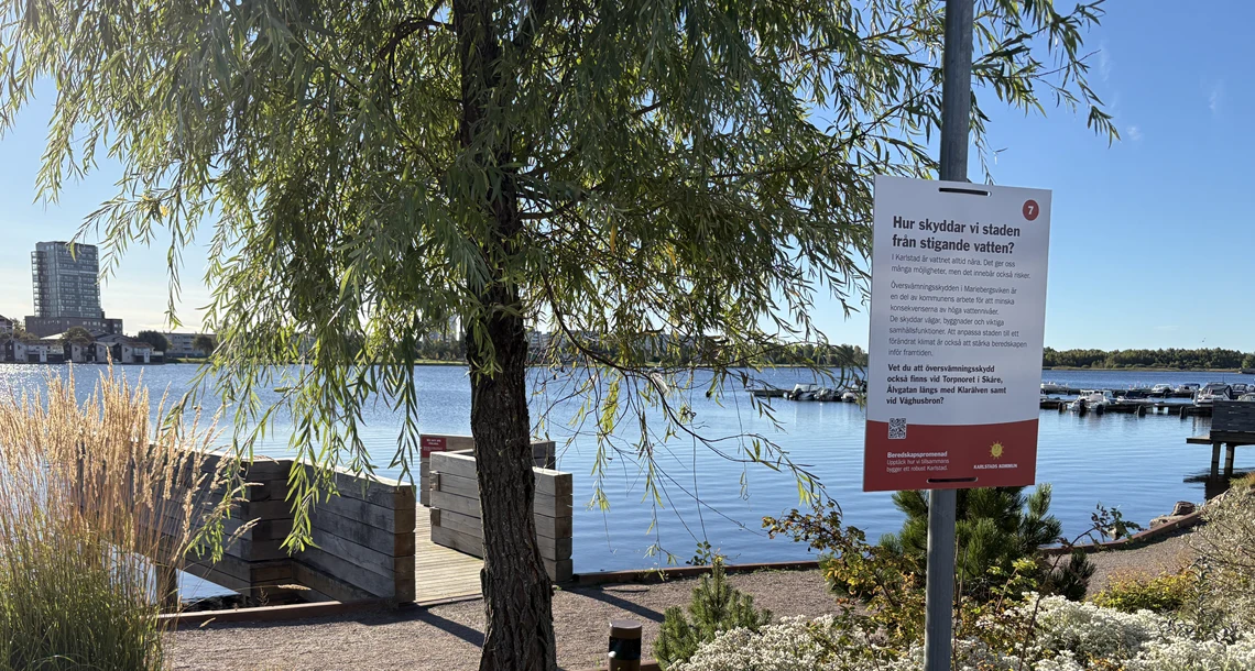 Skylt i Mariebergsviken om beredskapspromenad