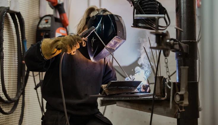 Elever som läser industrirörtekniker