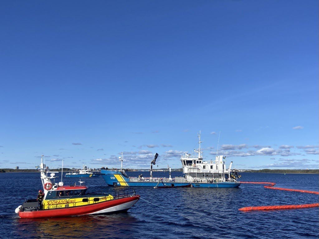 Bild av båtar i Vänern, kustbevakning, sjöräddning