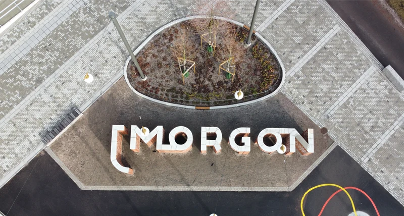 Konstverk som ovanifrån bildar ordet Imorgon