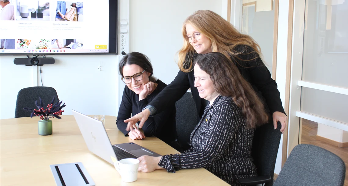 Frida Karlsson, Ann-Sophie Gustafsson och Monica Fredriksson, vård- och omsorgsförvaltningen