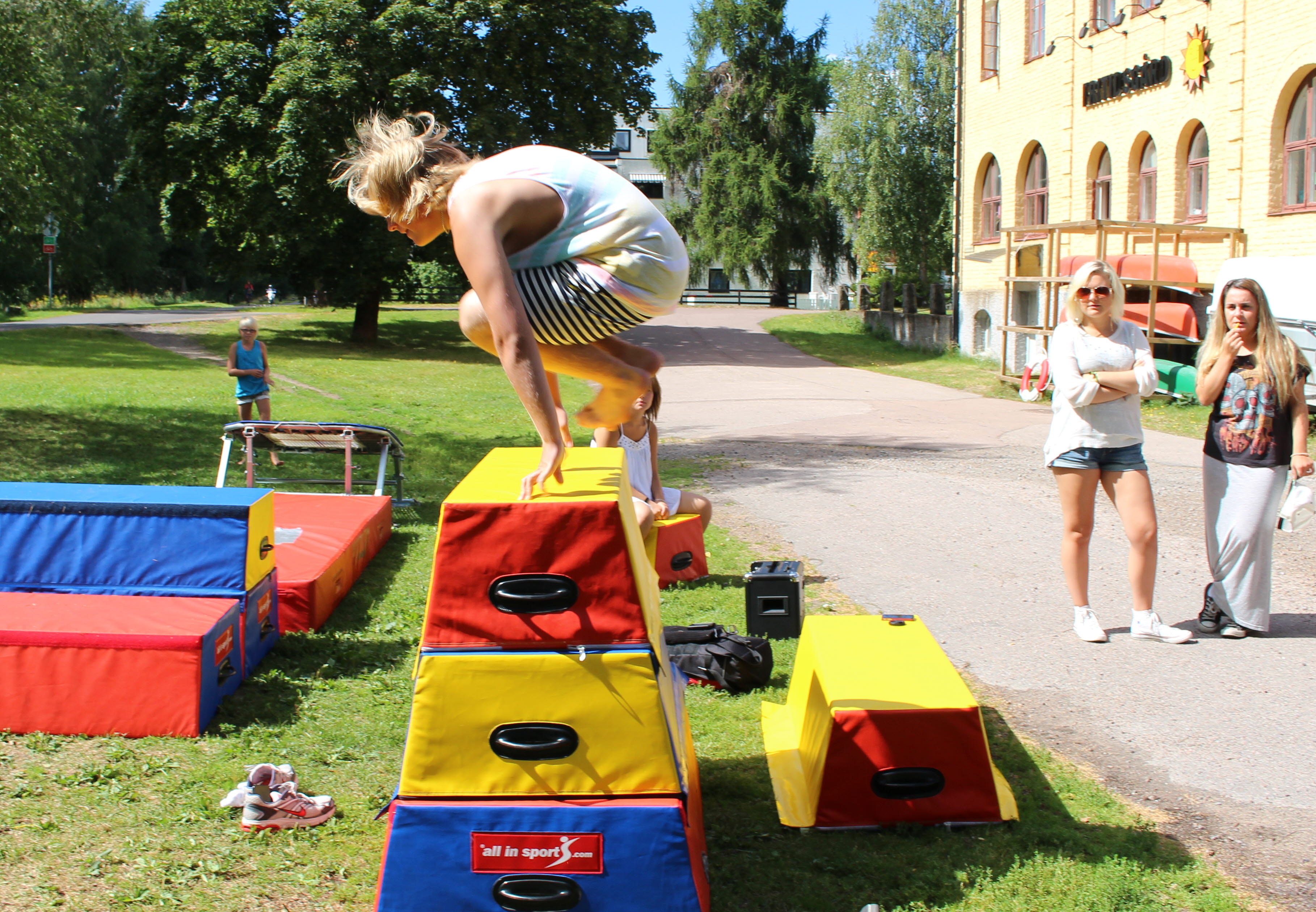 Sommar Tolvmansgatans fritidsgård parkour