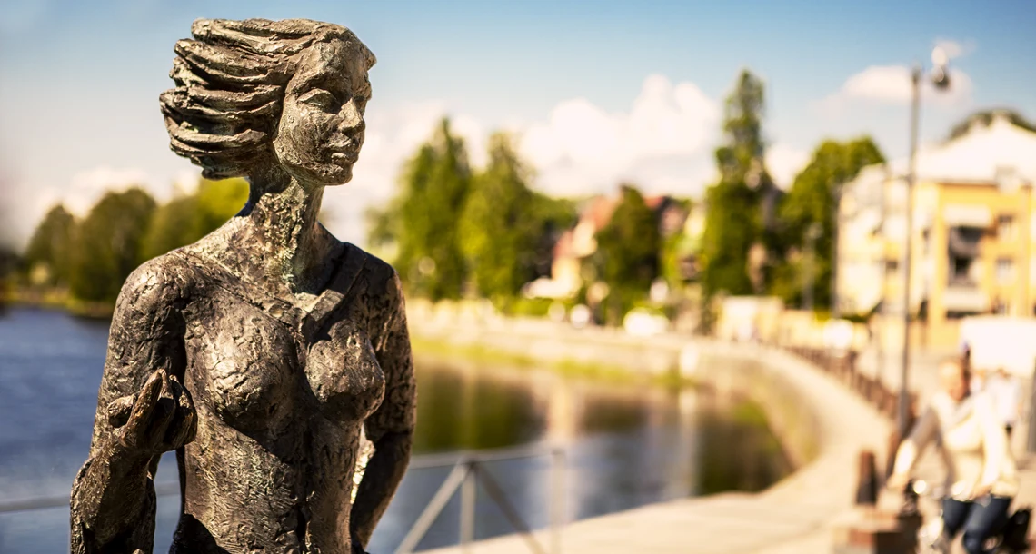 Sola i Kallsta (skulptur av Hermann Reijers)