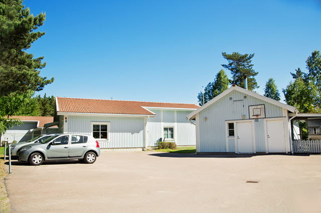 {"X":0.06,"Y":0.0,"Width":0.6625,"Height":1.0}