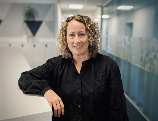 {"X":0.1,"Y":0.0,"Width":0.765,"Height":1.0}