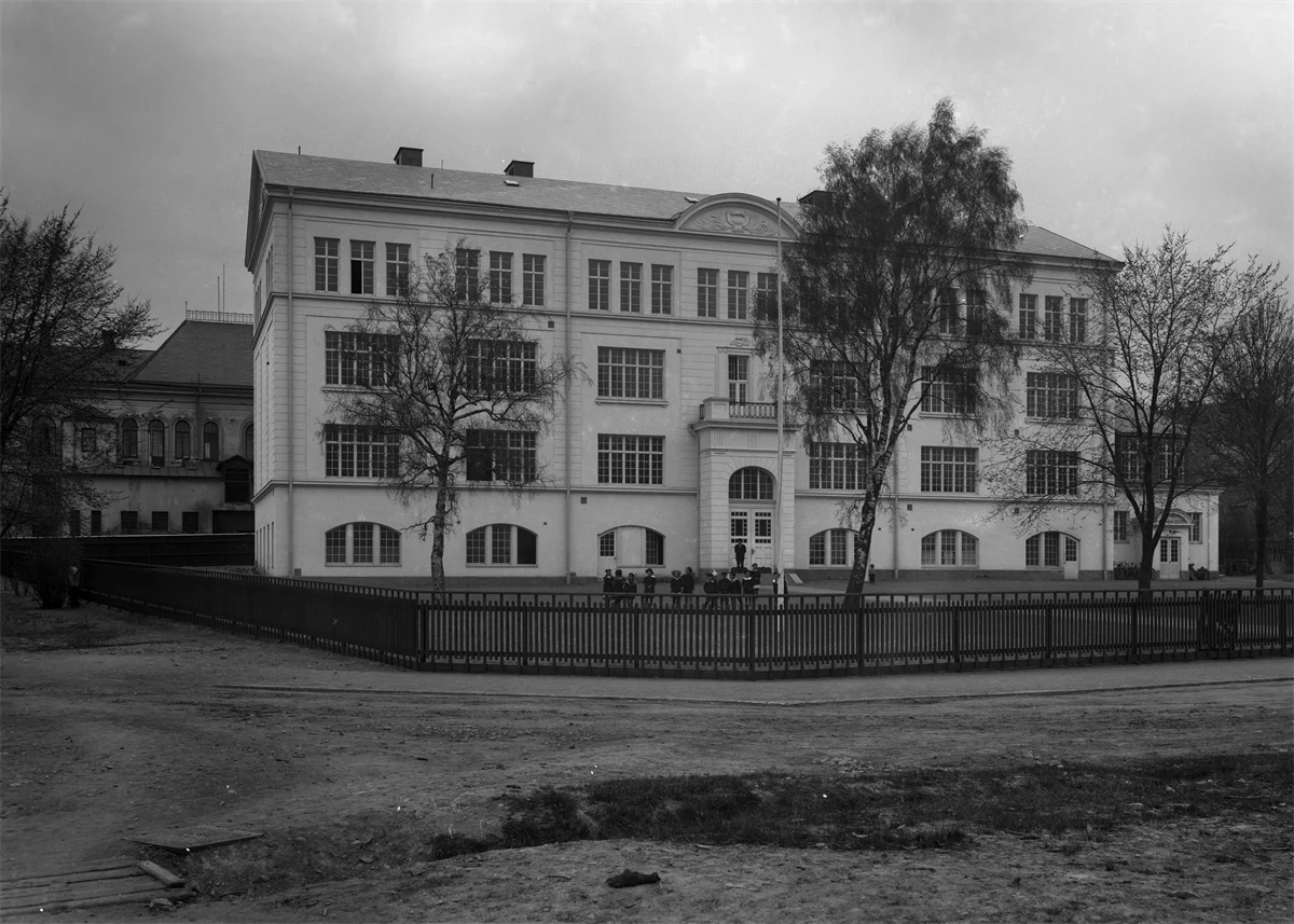 Flickskolan i Karlstad 1915.