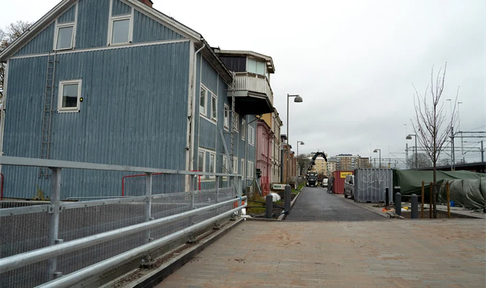 {"X":0.0,"Y":0.0,"Width":0.665,"Height":1.0}