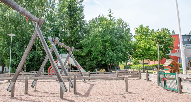 Förskolan Gomorronsol gungor