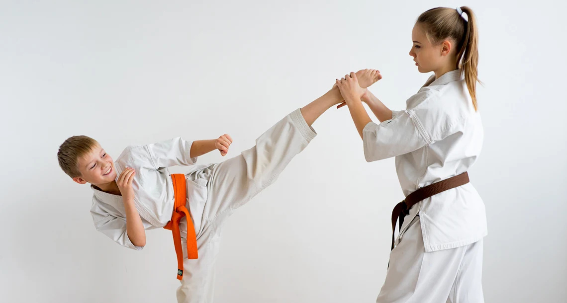 Karate två ungdomar
