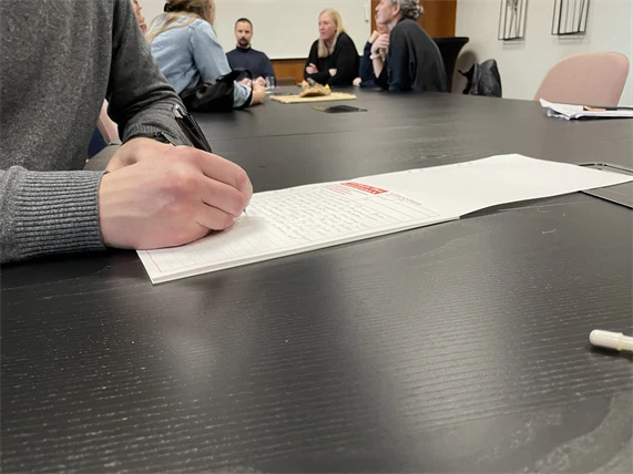 {"X":0.1425,"Y":0.0,"Width":0.75,"Height":1.0}