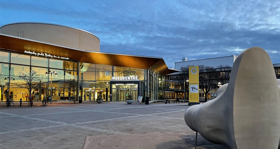 Karlstads universitetet en tidig höstmorgon.