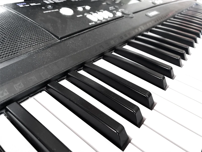 Ett piano i närbild