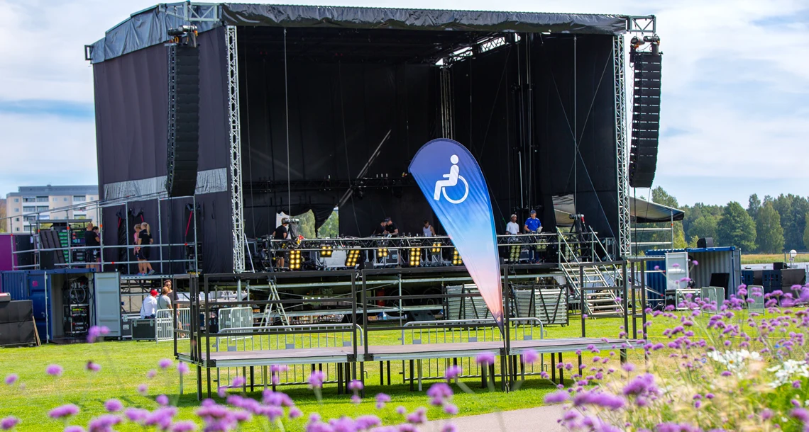 Scenbygge i Mariebergsskogen 