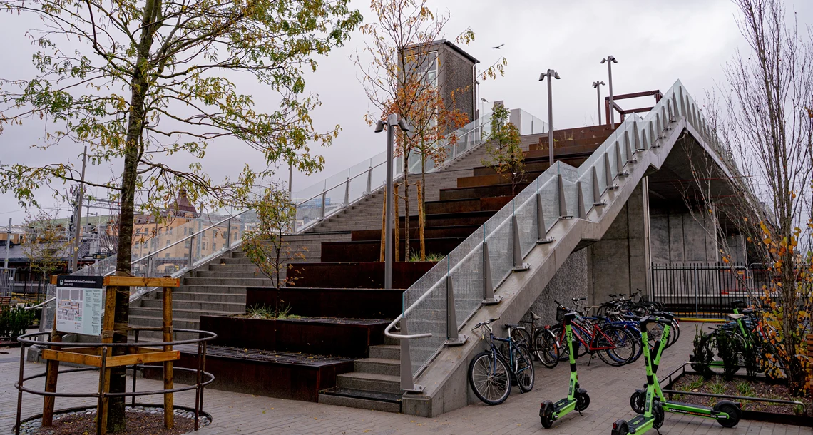 Trädgådslänkens trappa sedd från sidan 