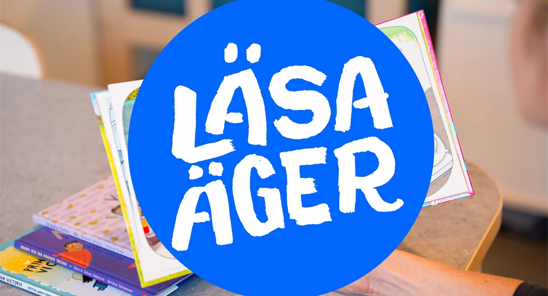 Bild på böcker samt loggan för Läsa Äger