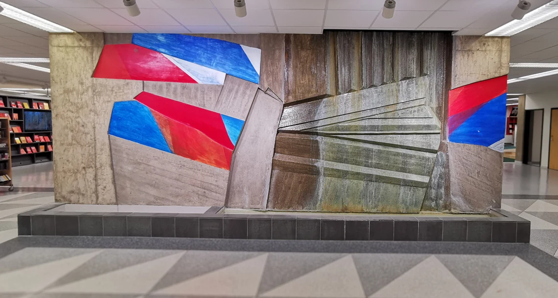 Konstverk  av Inger Sitter i Bibliotekshuset