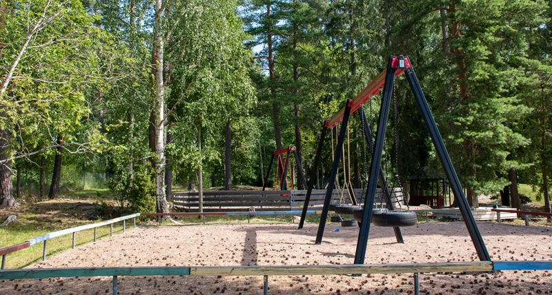 Morkullans förskola gungor