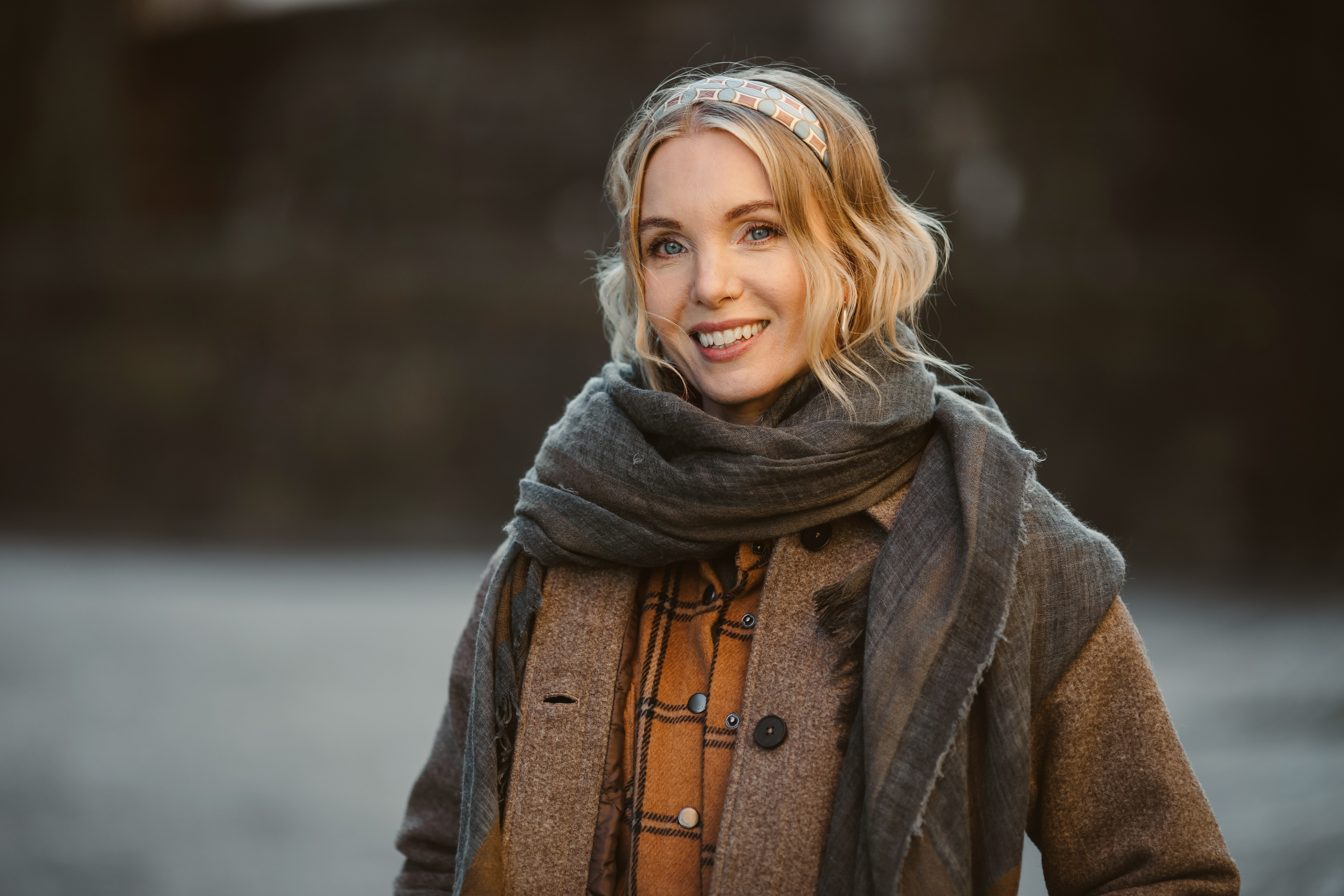 Porträttbild av Erika Åberg. Foto: Kajsa Charlotta Studios AB.